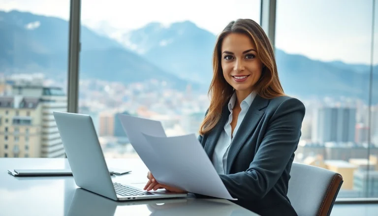 Headhunter Schweiz bei der Arbeit in einem modernen Büro, Resümees durchsehende Person.
